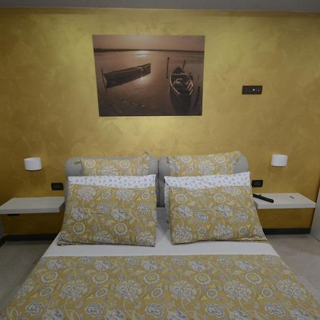 Al Vecchio Fontanile Bed and Breakfast Lesina Exteriör bild