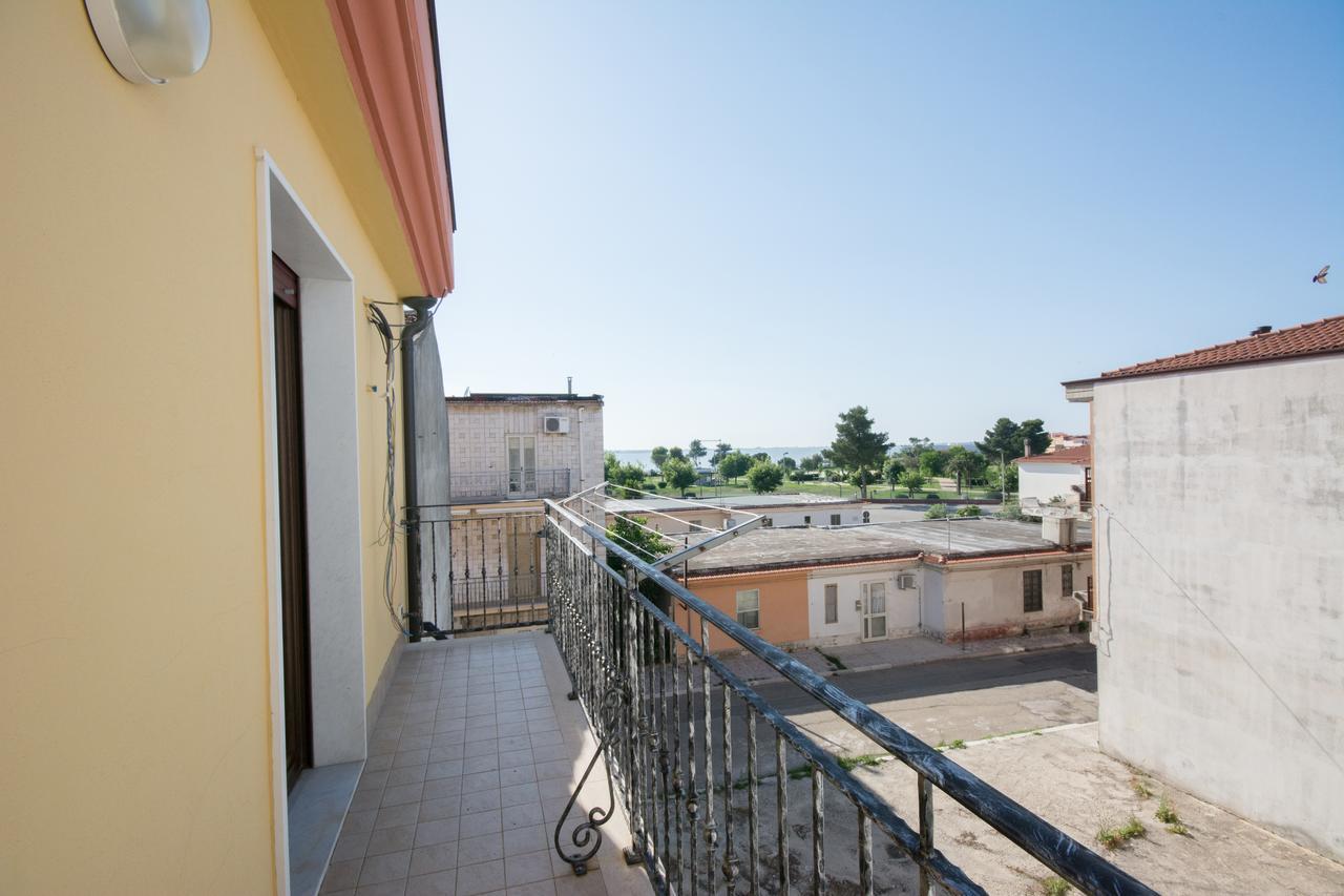 Al Vecchio Fontanile Bed and Breakfast Lesina Exteriör bild